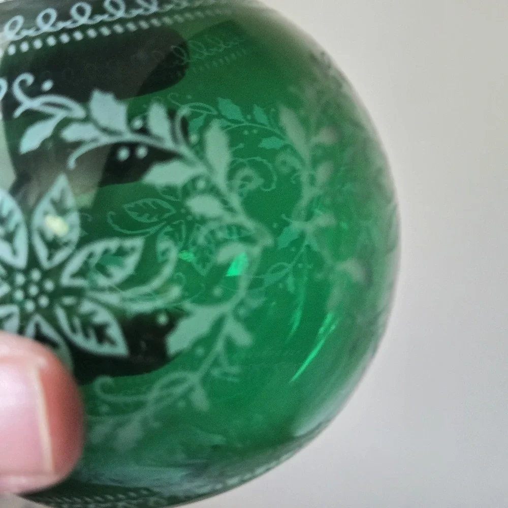 Hallmark Keepsake 2015 Christmas Commemorative Ornament QX9197 Glass Ball